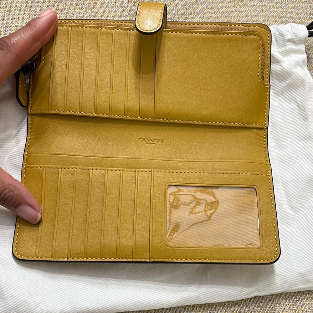 ❤️ Coach Mustard Yellow Leather Wallet - Picture 7 of 11